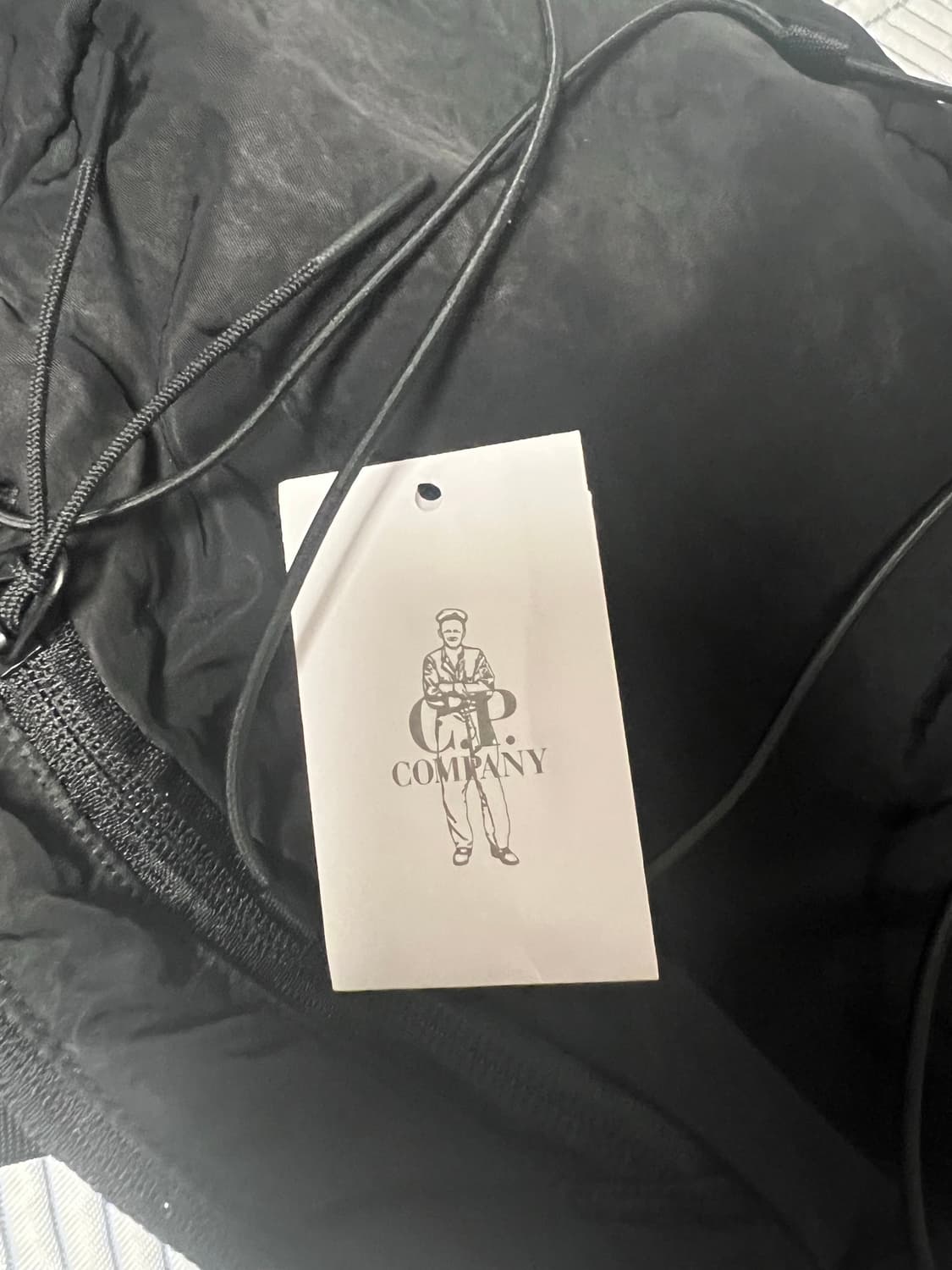 cp컴퍼니 슬링백 25FW 상품이미지4