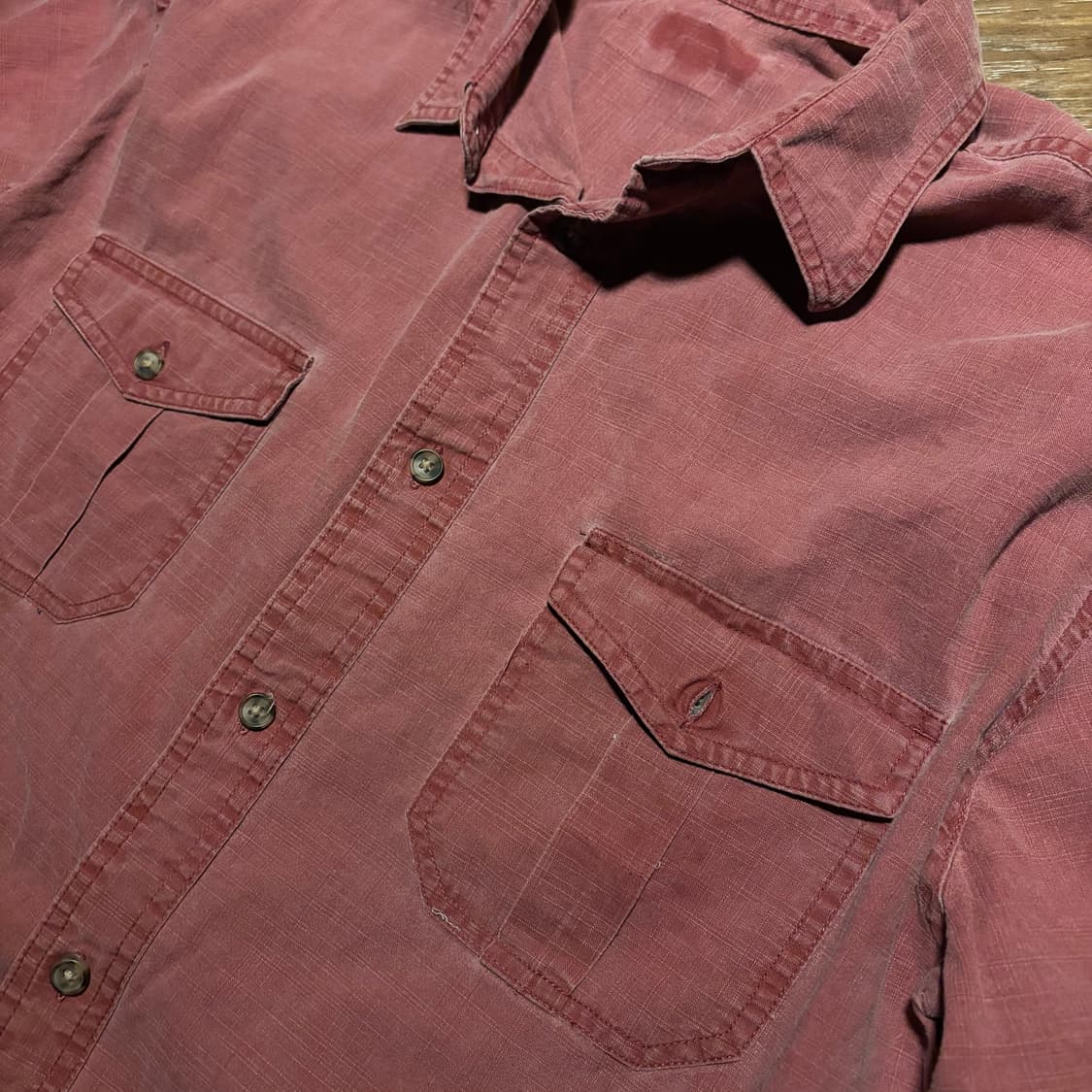 Pigment wash textured cotton work shirt 상품이미지3