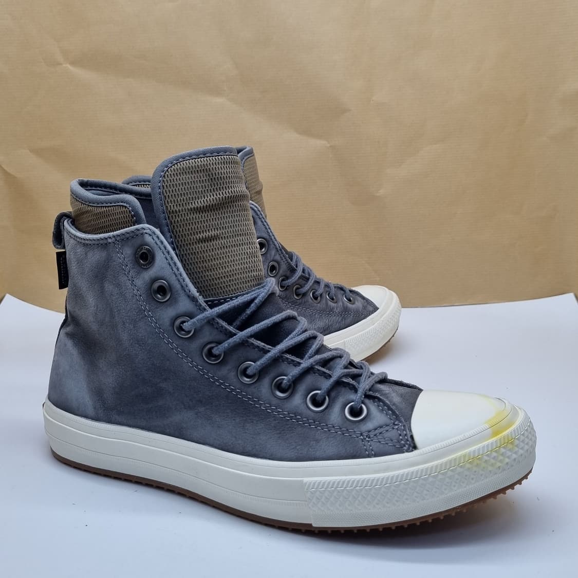 컨버스 척테일러 부츠누벅 260. 상품이미지1