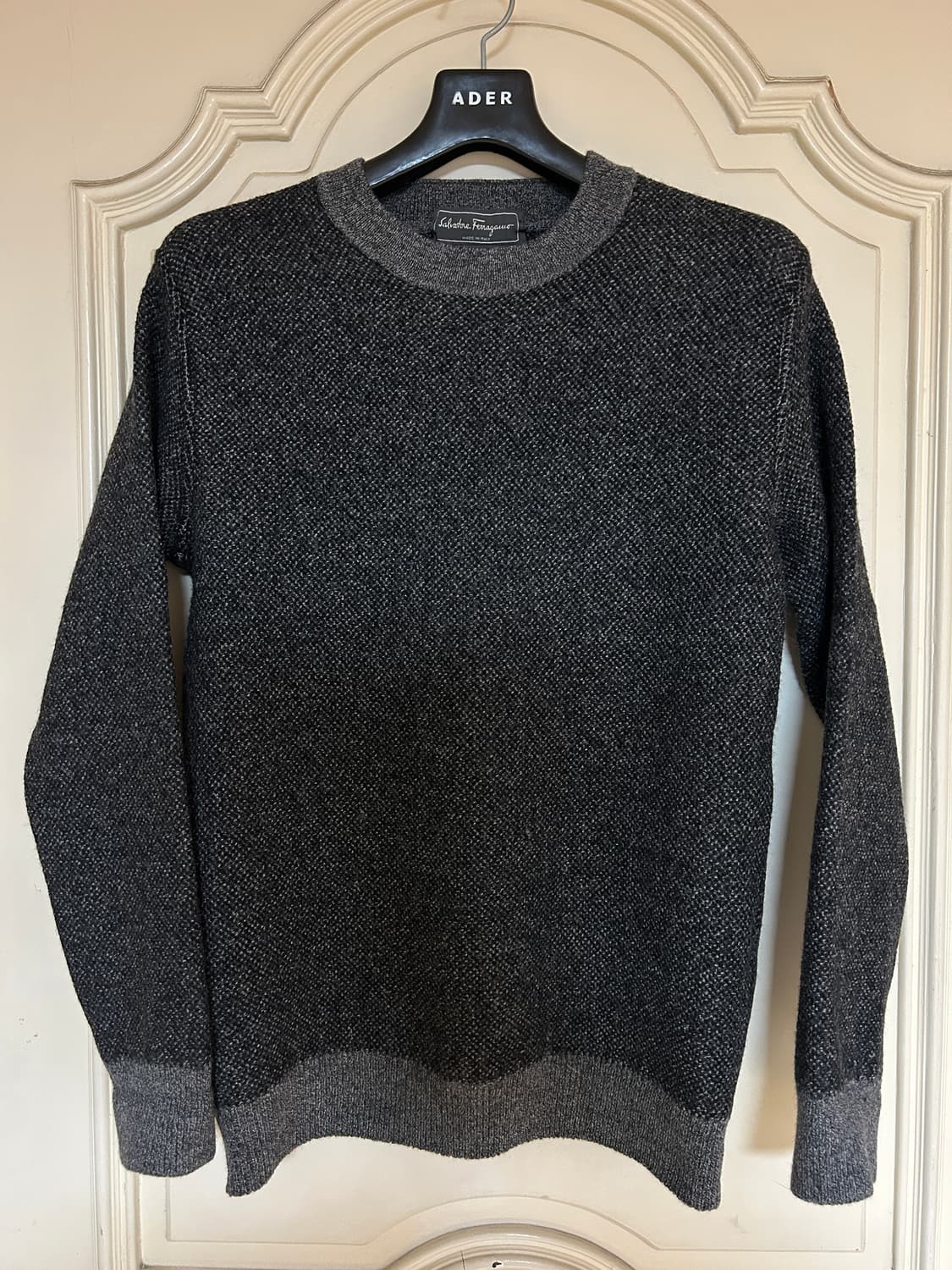 페라가모 니트 상품이미지1