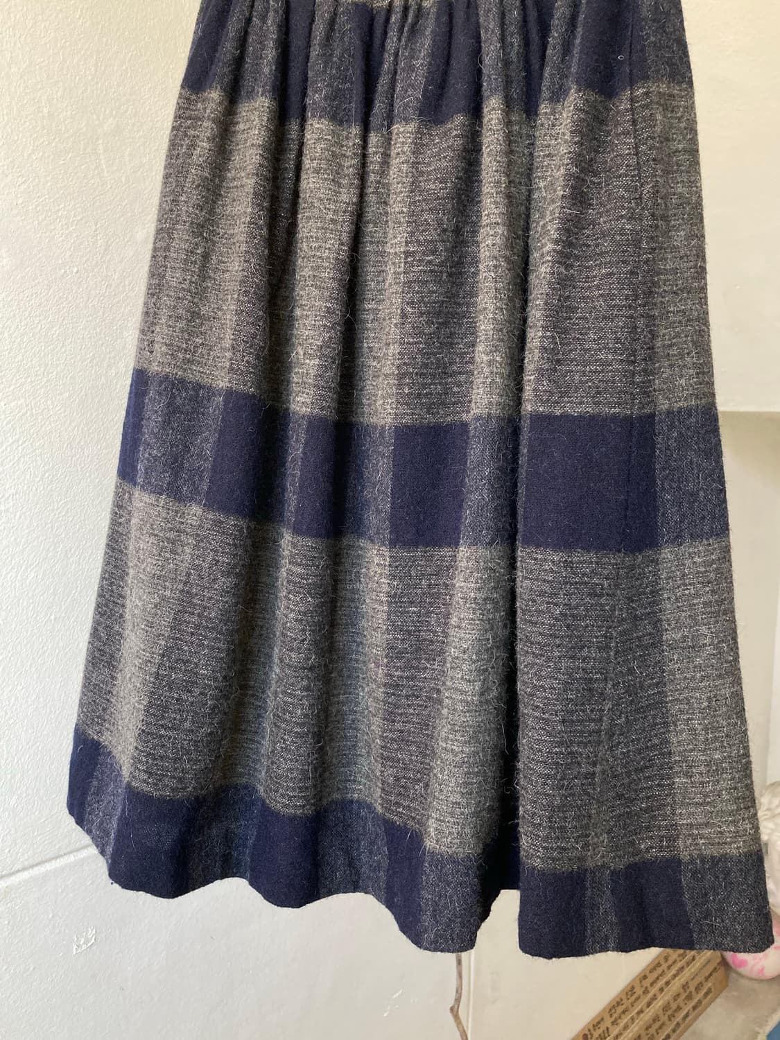 울 100% 플레어 미디 스커트 상품이미지3