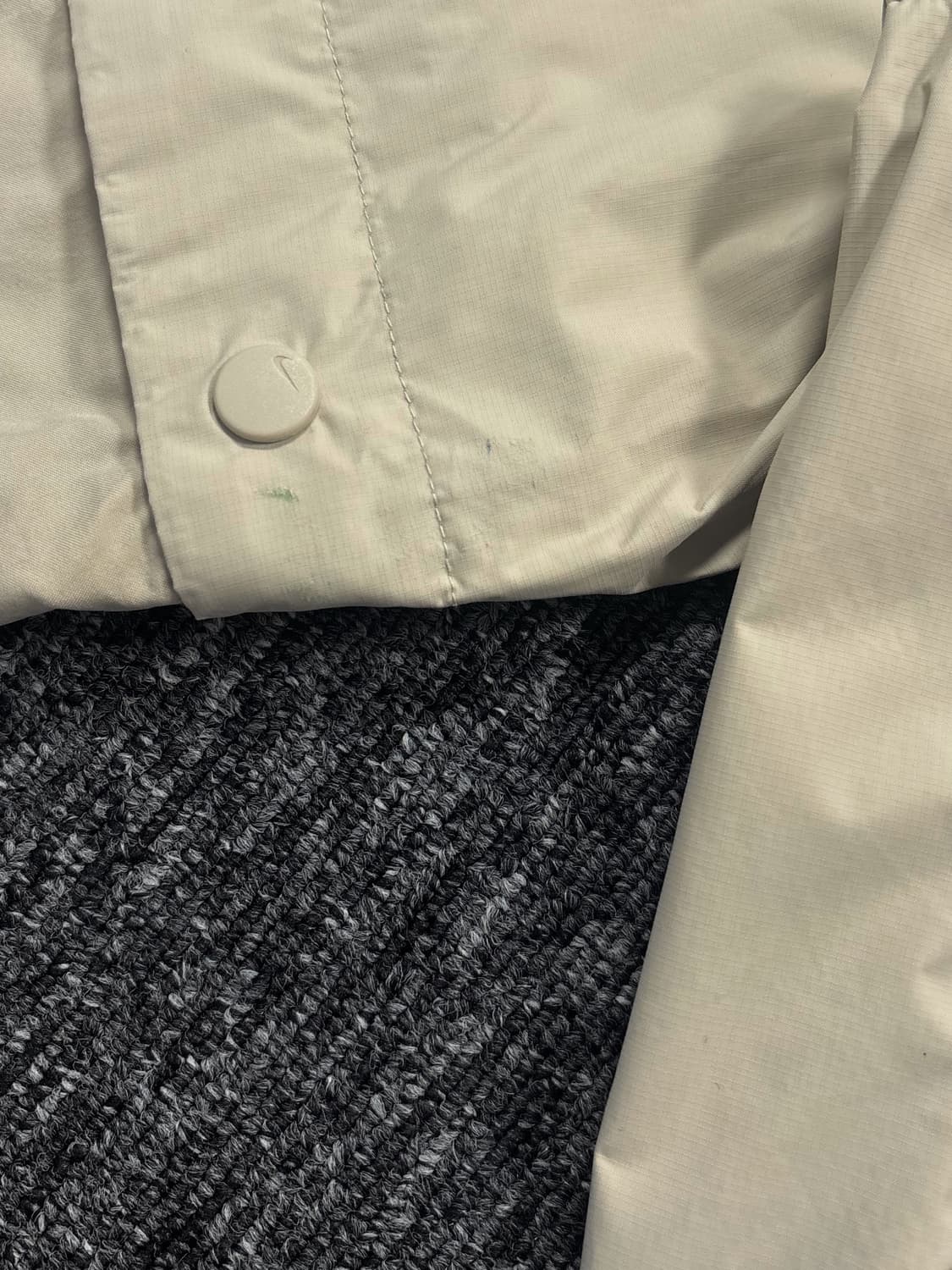 나이키 베이지 바람막이 자켓 상품이미지7