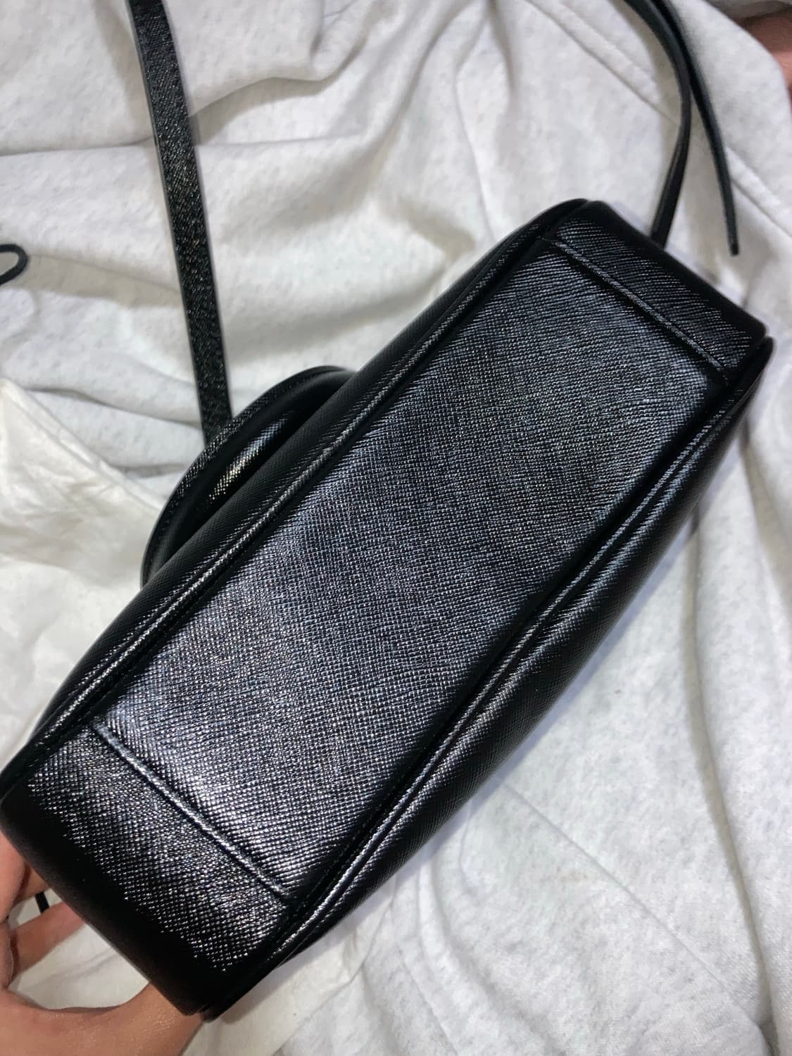 메트로시티 블랙 크로스백 겸 토트백 카메라백(쇼핑백 제외 풀박스) 상품이미지7