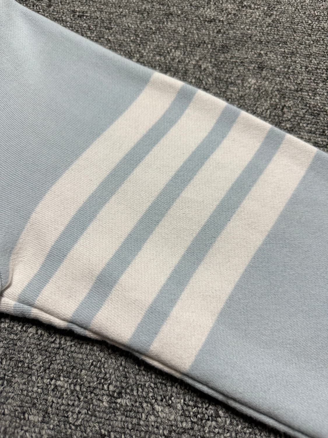 톰브라운 맨투맨  상품이미지5