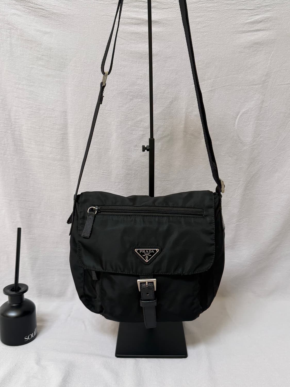 프라다 남녀공용 나일론 포코노 크로스백 주우재백 상품이미지7