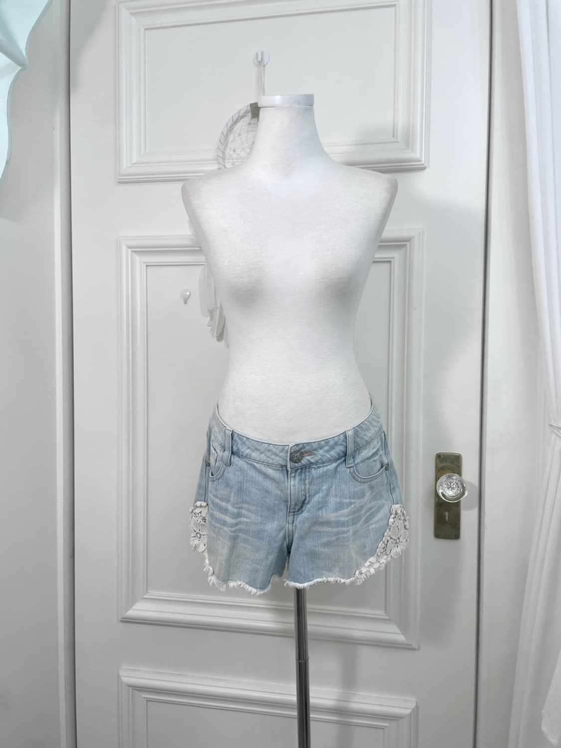 light denim lace trim summer short pants 상품이미지1