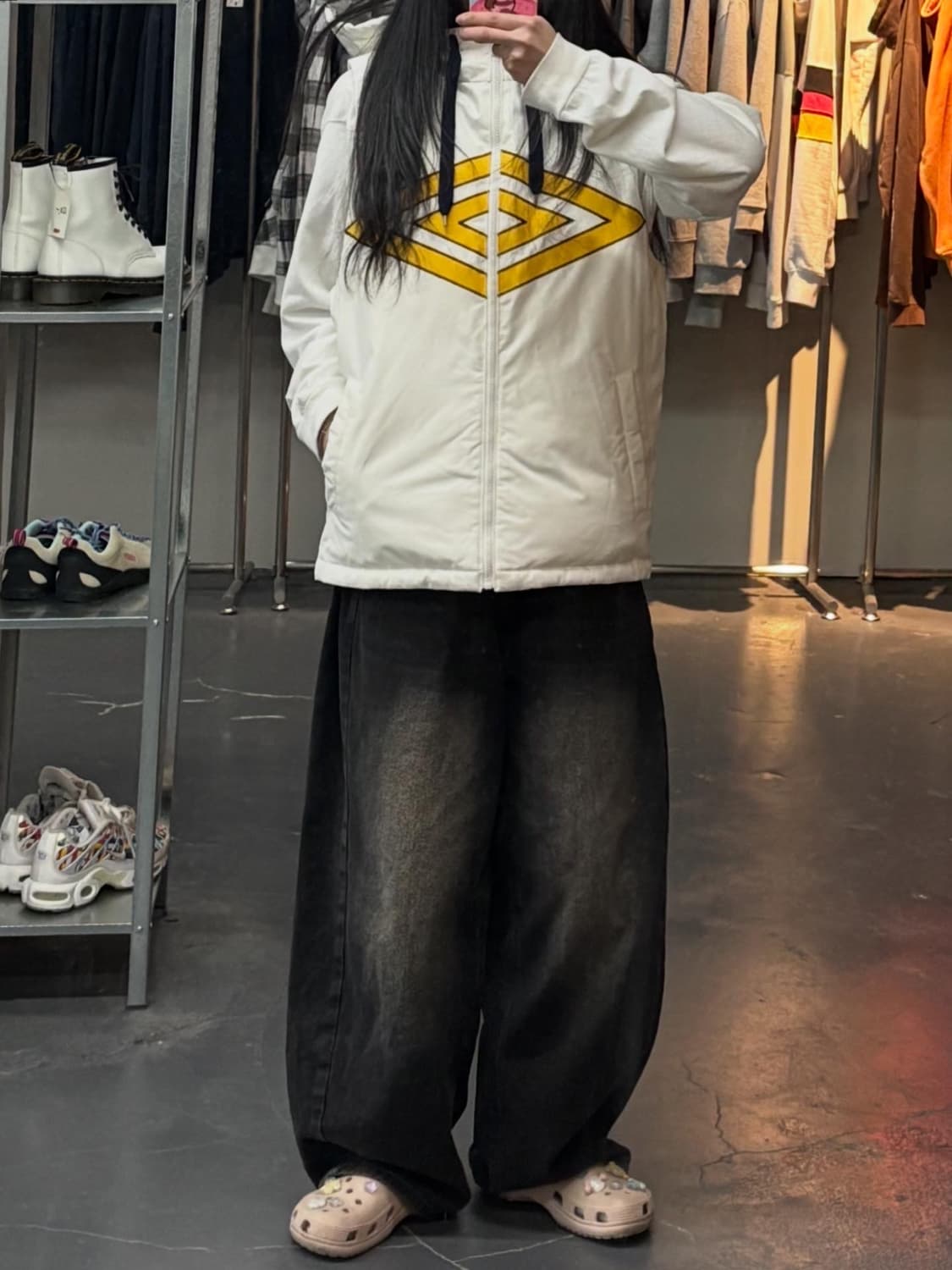 엄브로 빅로고 화이트 패딩 베스트 A3355 상품이미지1