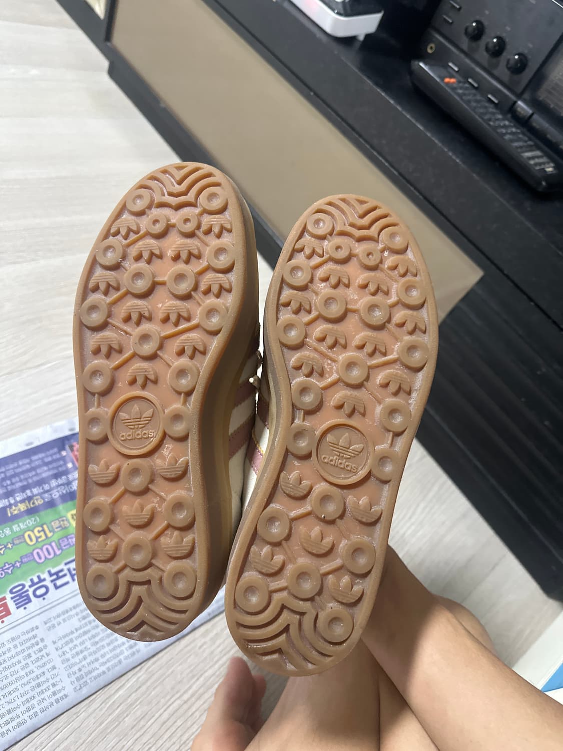 (새상품) 아디다스 가젤 볼드 스니커즈 240 상품이미지3