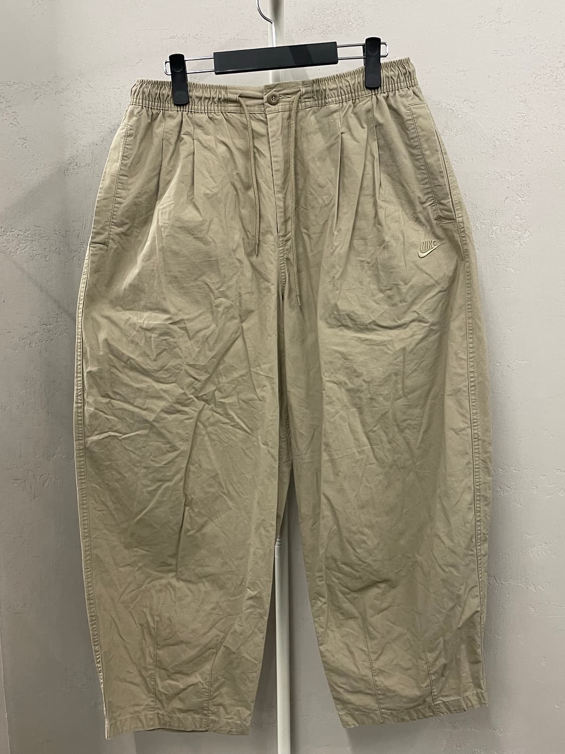 Nike 나이키 베이지색 와이드 핏 밴딩 팬츠 L 상품이미지2