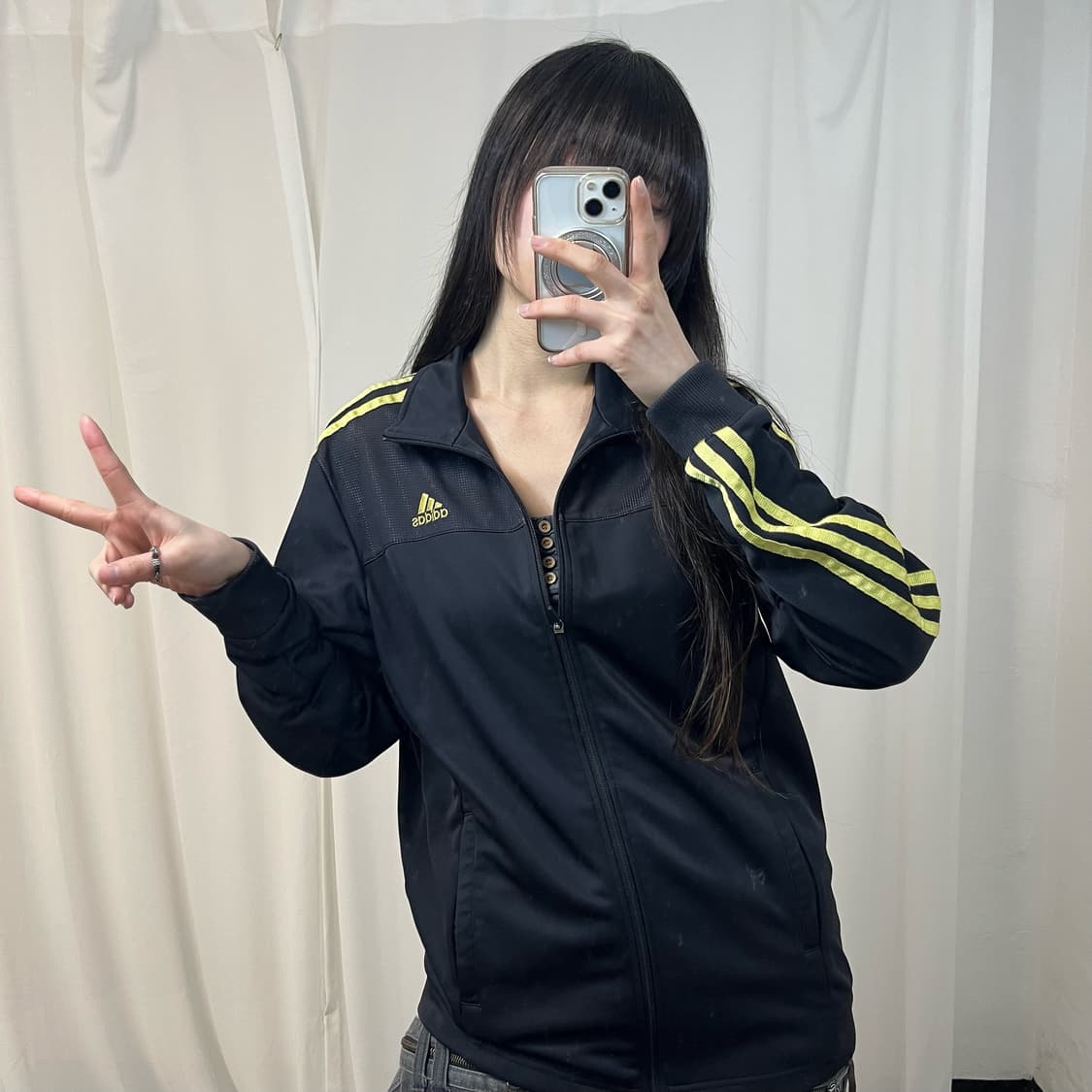 Adidas black gold jersey 상품이미지2