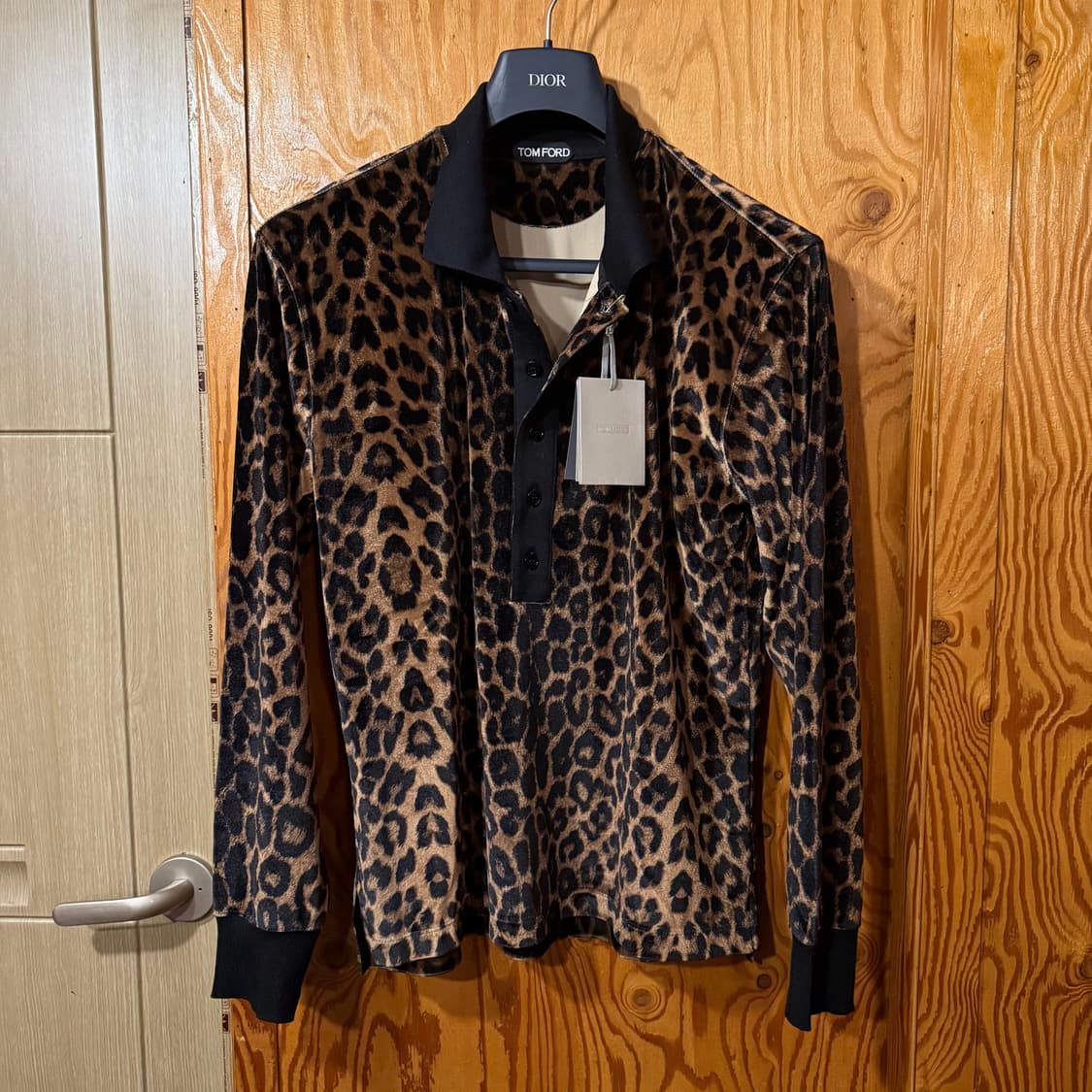 톰포드 24 S/S 레오파드 헨리넥 셔츠 새상품 판매 합니다. 상품이미지1