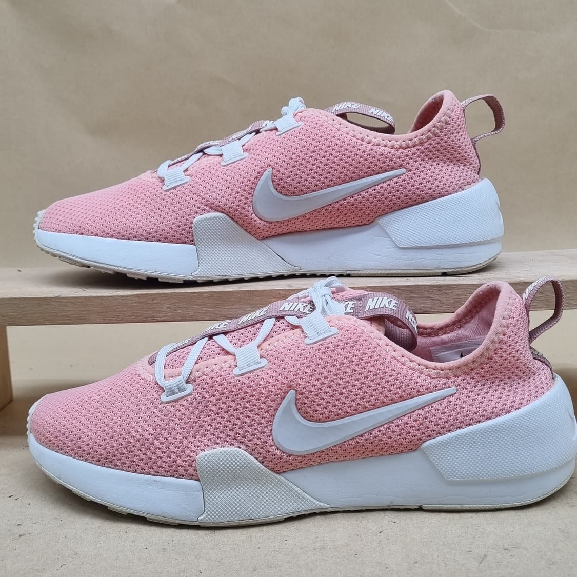 나이키 아신 모던 여성운동화235 상품이미지1