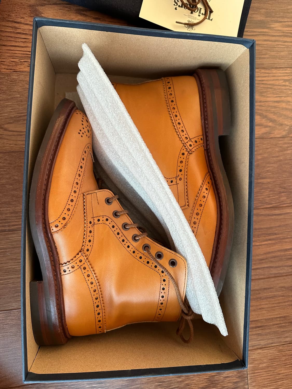 트리커즈 스토우 아콘 7.5UK 새상품 상품이미지2