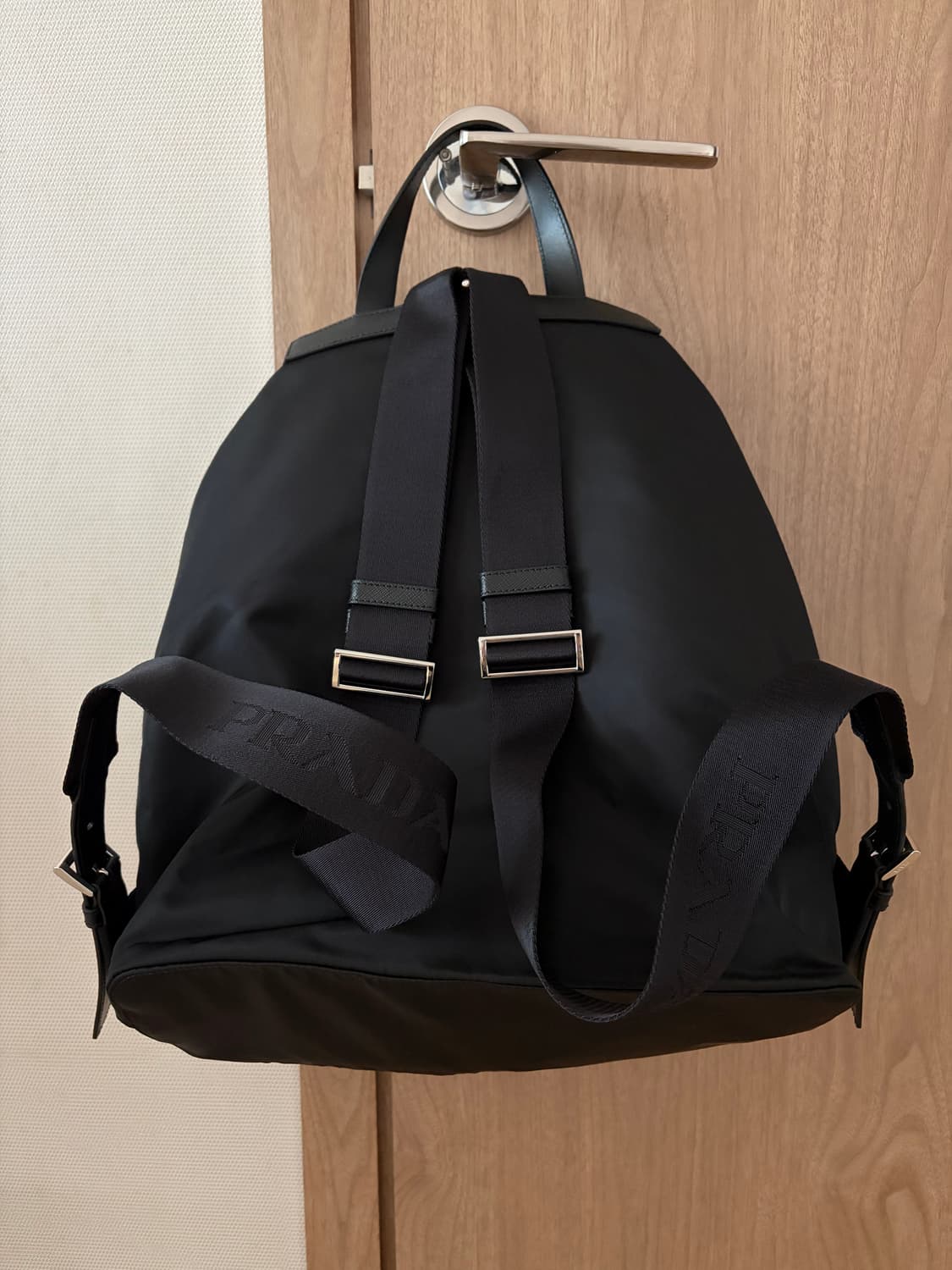 프라다 25FW 리나일론 백팩 상품이미지4