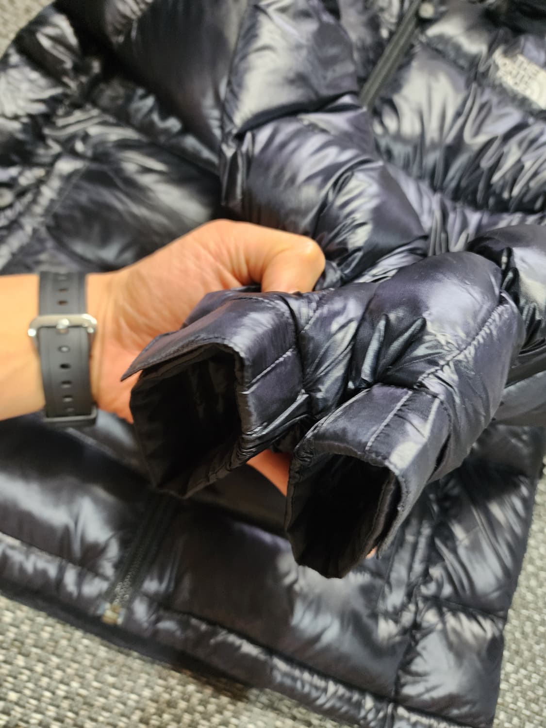 여성 노스페이스 유광 후드 패딩 80 S사이즈  상품이미지6