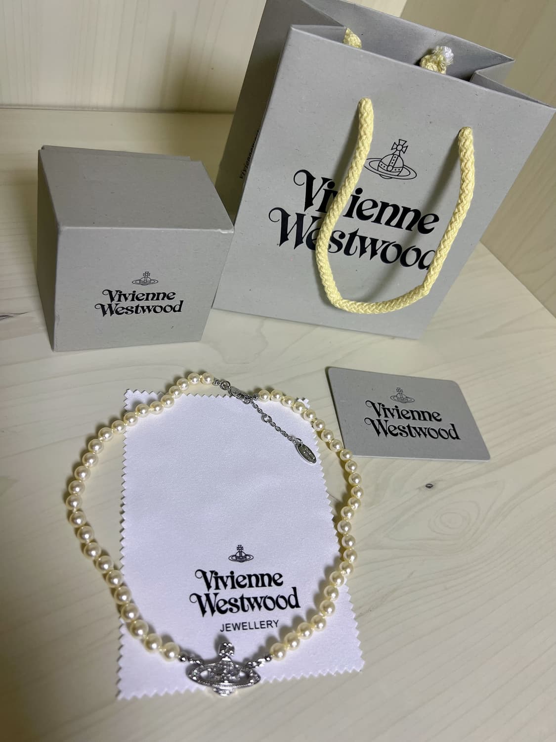 비비안웨스트우드 미니 바스 릴리프 진주 목걸이 상품이미지3