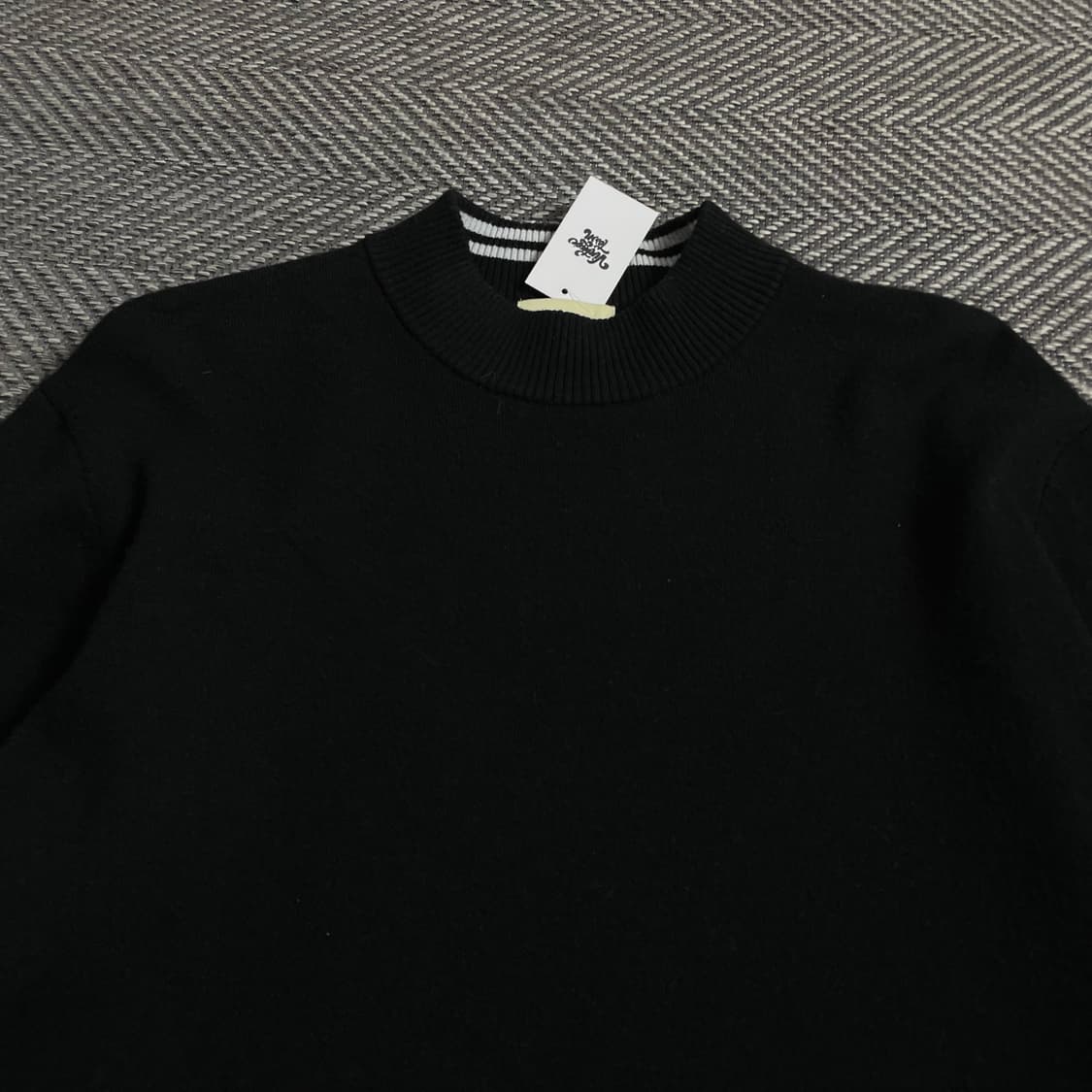 지오지아 캐시미어 블랙 미니멀 폴라 니트o 4313 상품이미지4