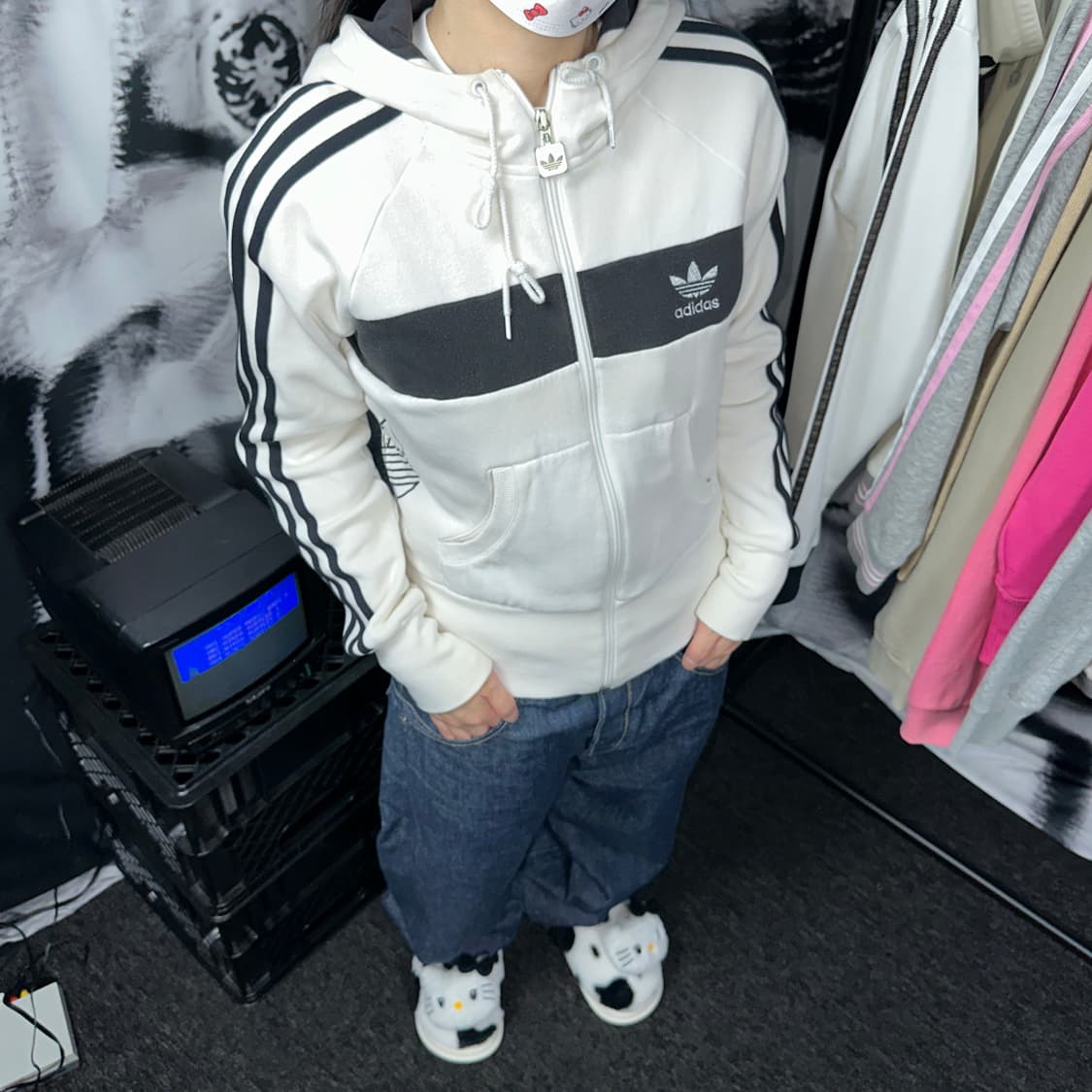 아디다스 삼선 흰색 크롭 후드집업 상품이미지1