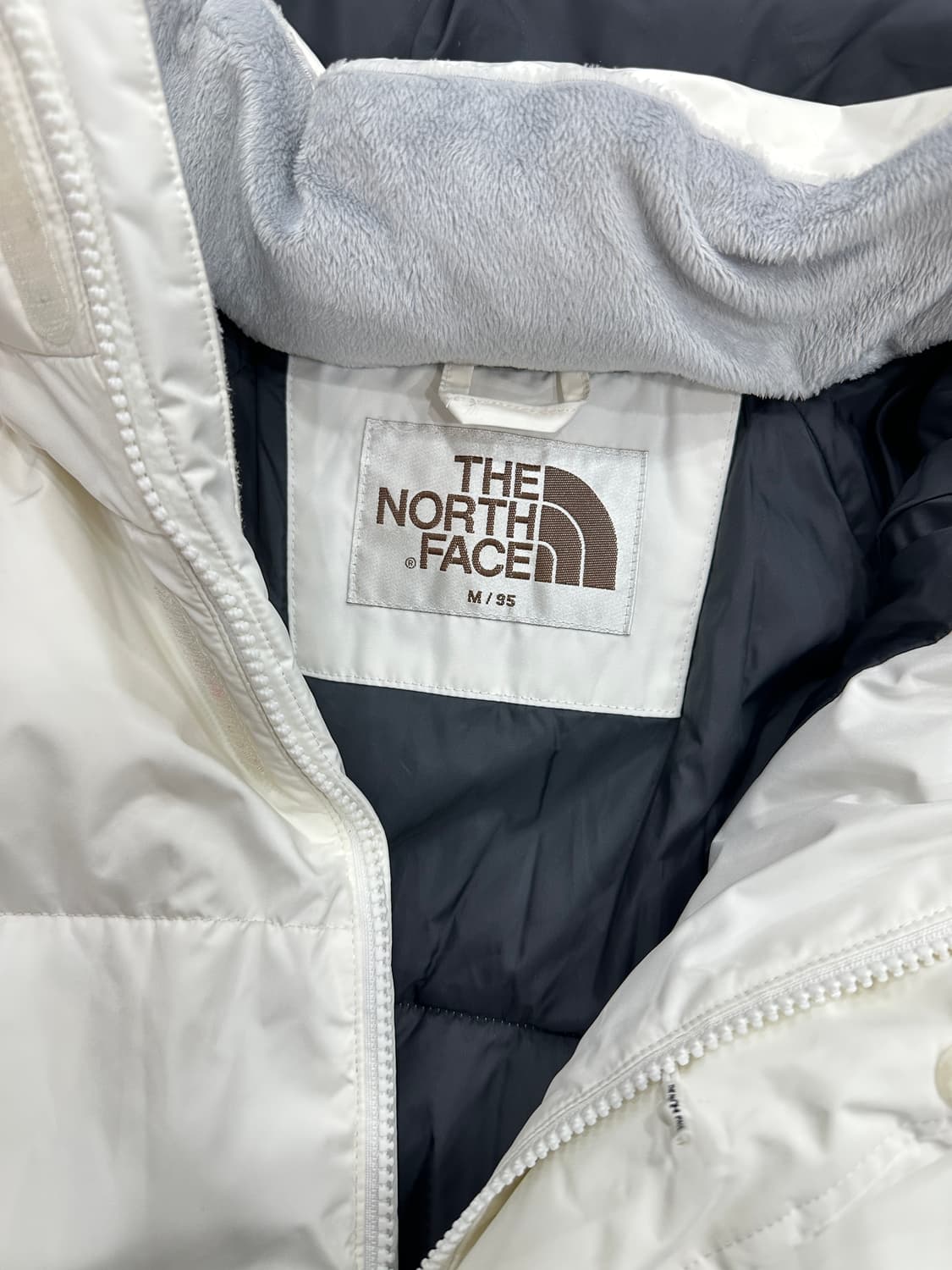 노스페이스 롱패딩 화이트 상품이미지3