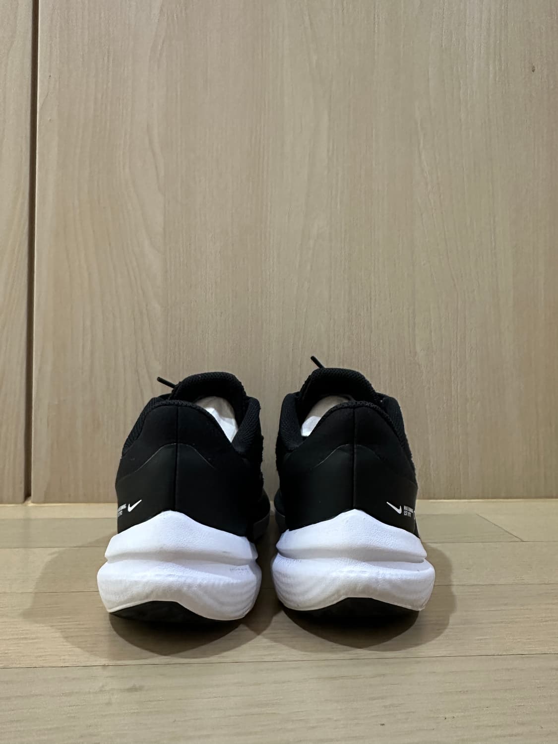 나이키 에어 윈플로9 러닝화 235 상품이미지4