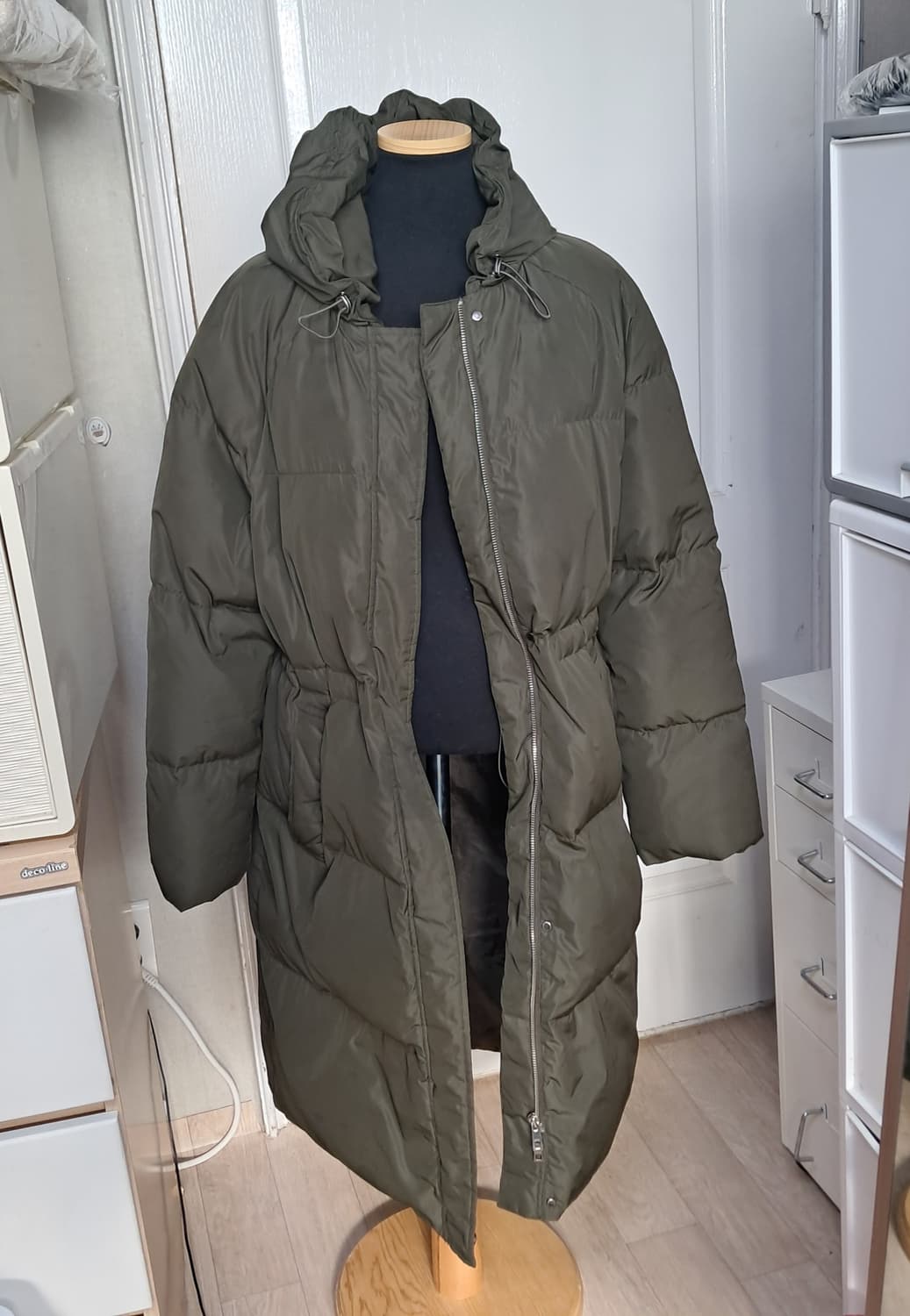 아떼바네사브루노 카키색 롱패딩 약55~66, 18년제품 상품이미지1