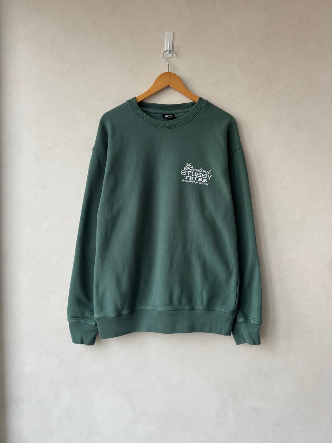 스투시 이스트 피그먼트 다이드 맨투맨 상품이미지1