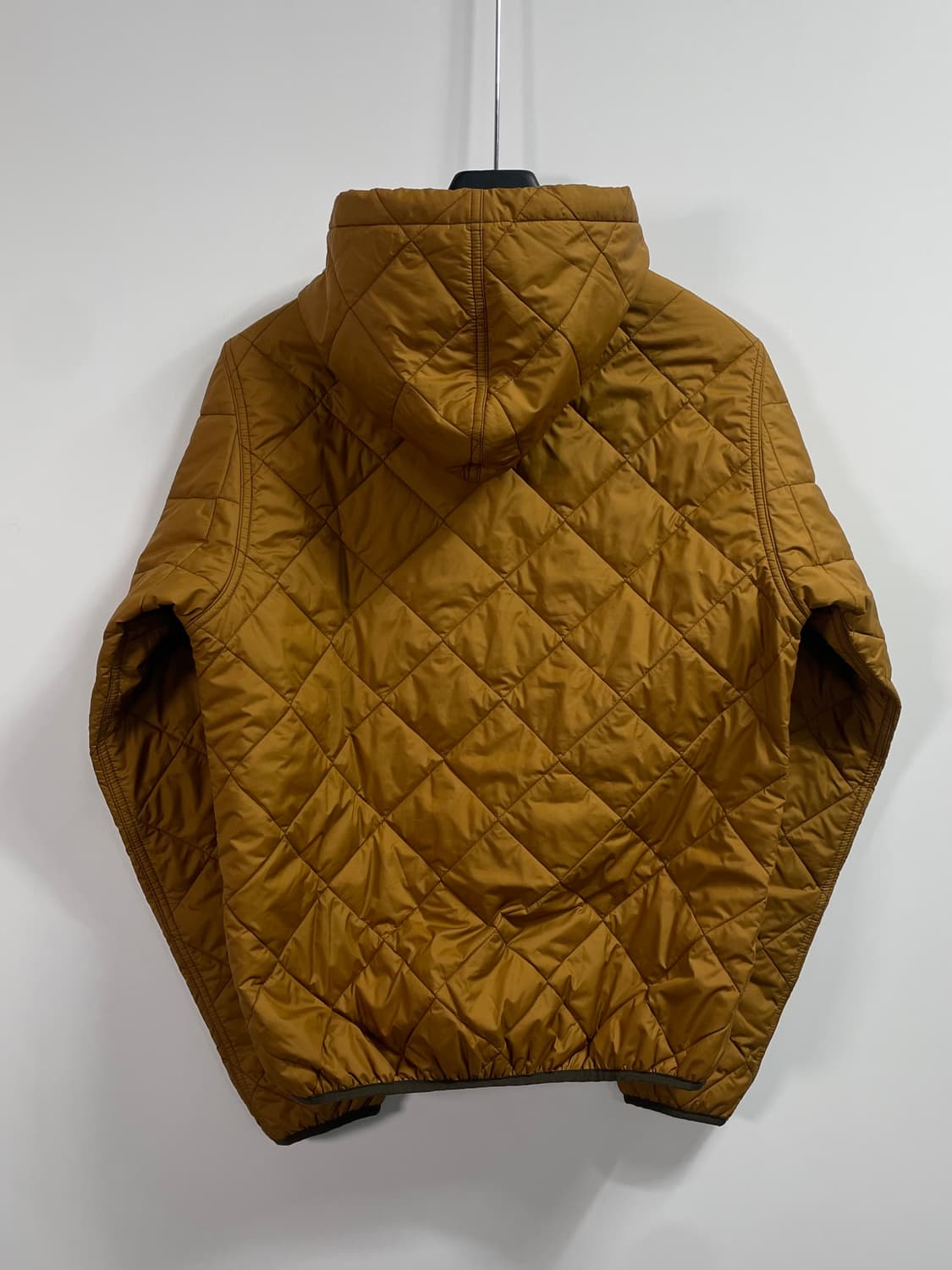 파타고니아 다이아몬드 퀼티드 봄버 후디 자켓 (on.18) 상품이미지3