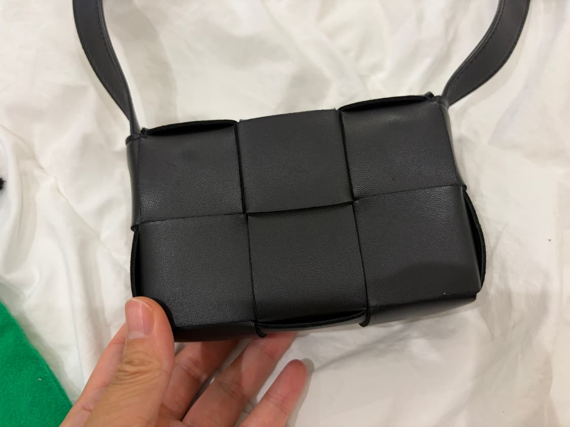 보테가 베네타 카세트백 미니 블랙 + 더스트백 상품이미지3