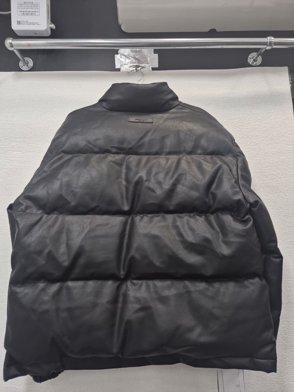 에센셜 피어오브갓 가죽 패딩 자켓 / 105(정품) 상품이미지2