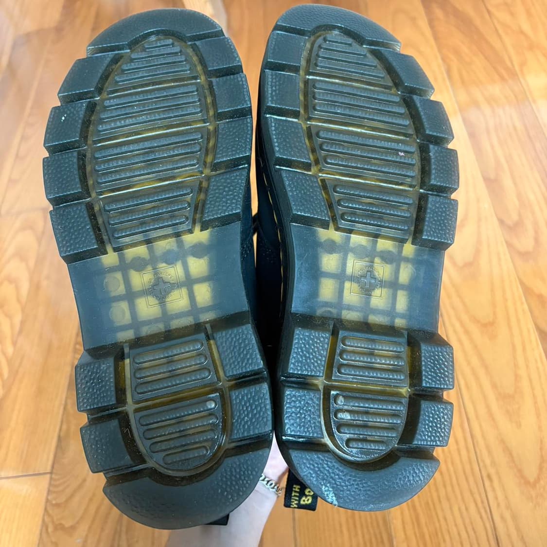 닥터마틴 리더 와이오밍 레더 유틸리티 슈즈 블랙 240 상품이미지5