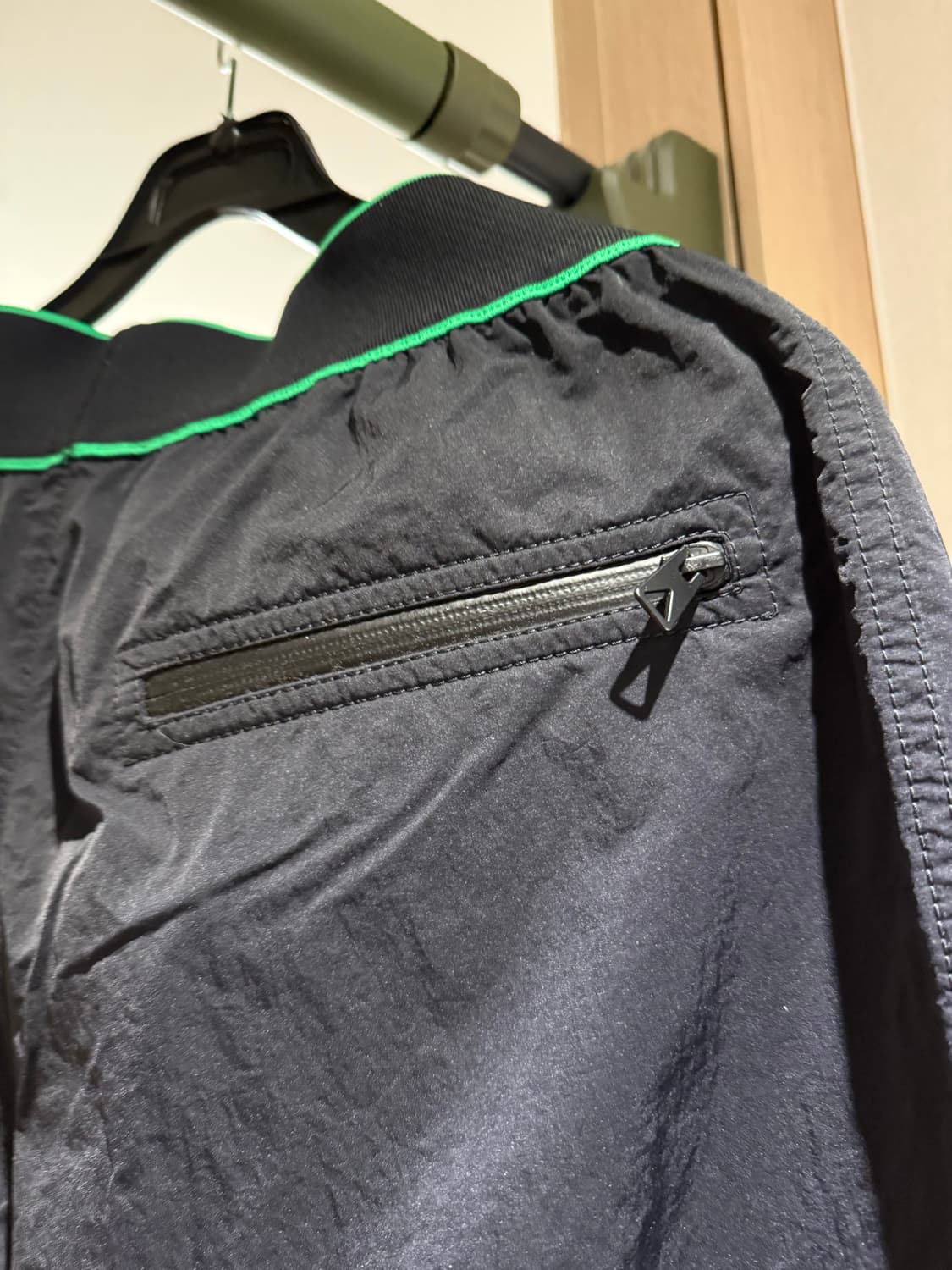 보테가베네타 리버스 로고 밴딩 트랙팬츠 상품이미지6