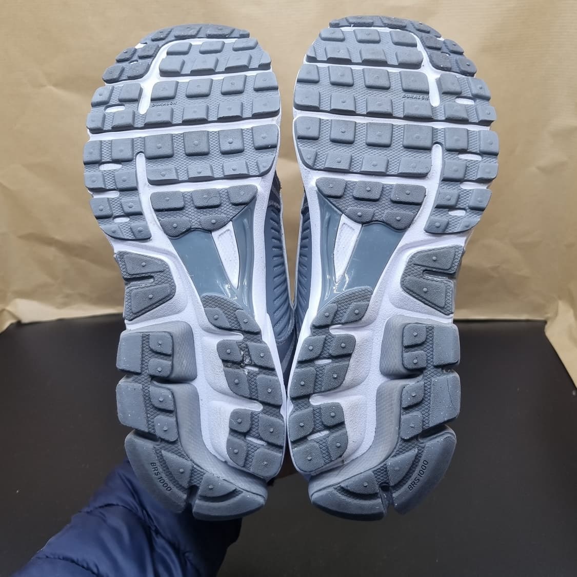 나이키 줌 보메로5 운동화250 상품이미지3