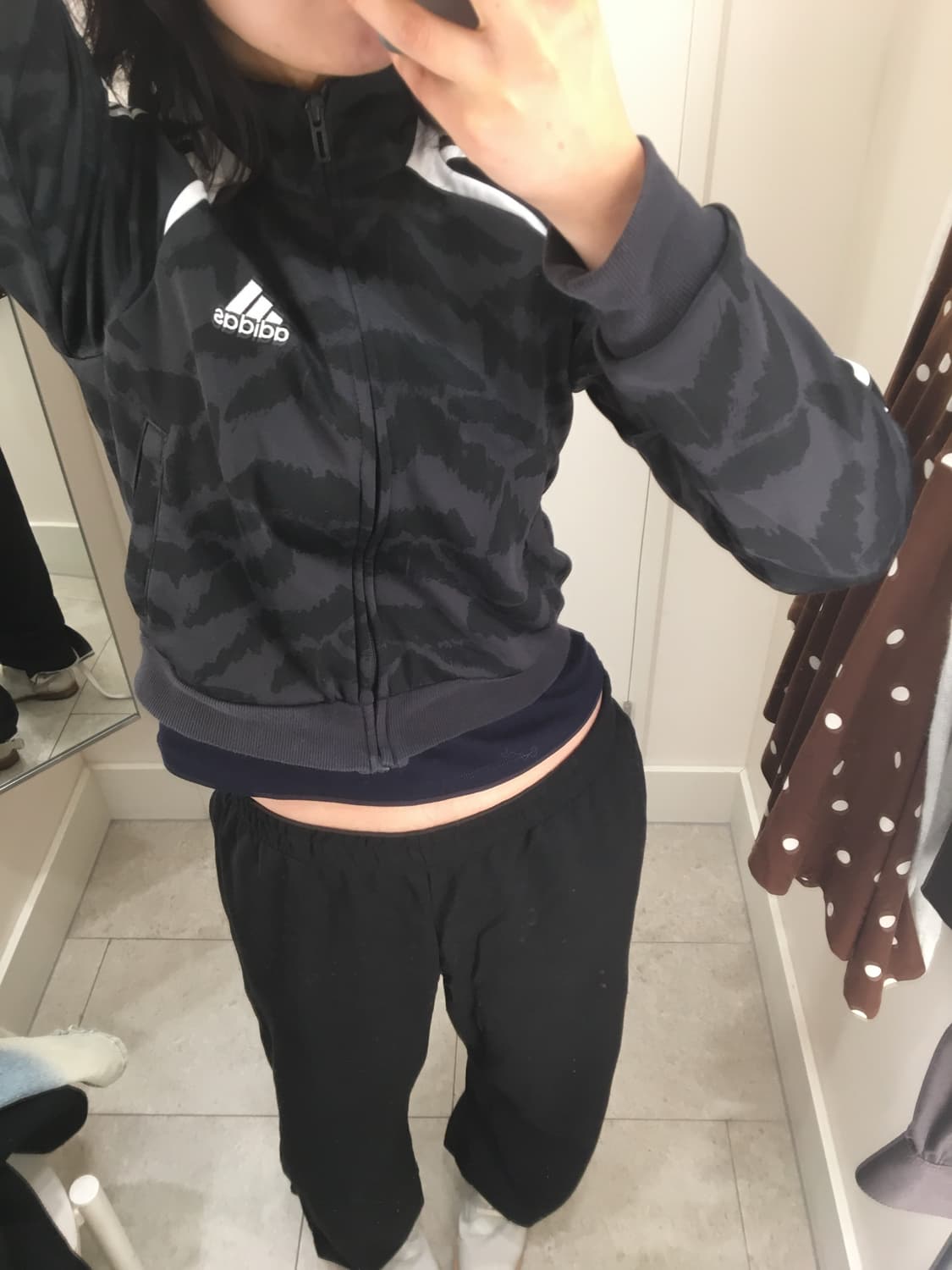 아디다스 크롭집업 상품이미지1