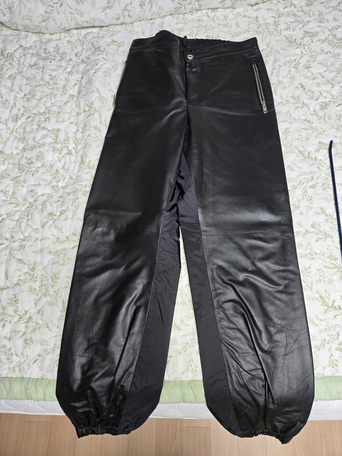 프라다 조거팬츠 상품이미지1