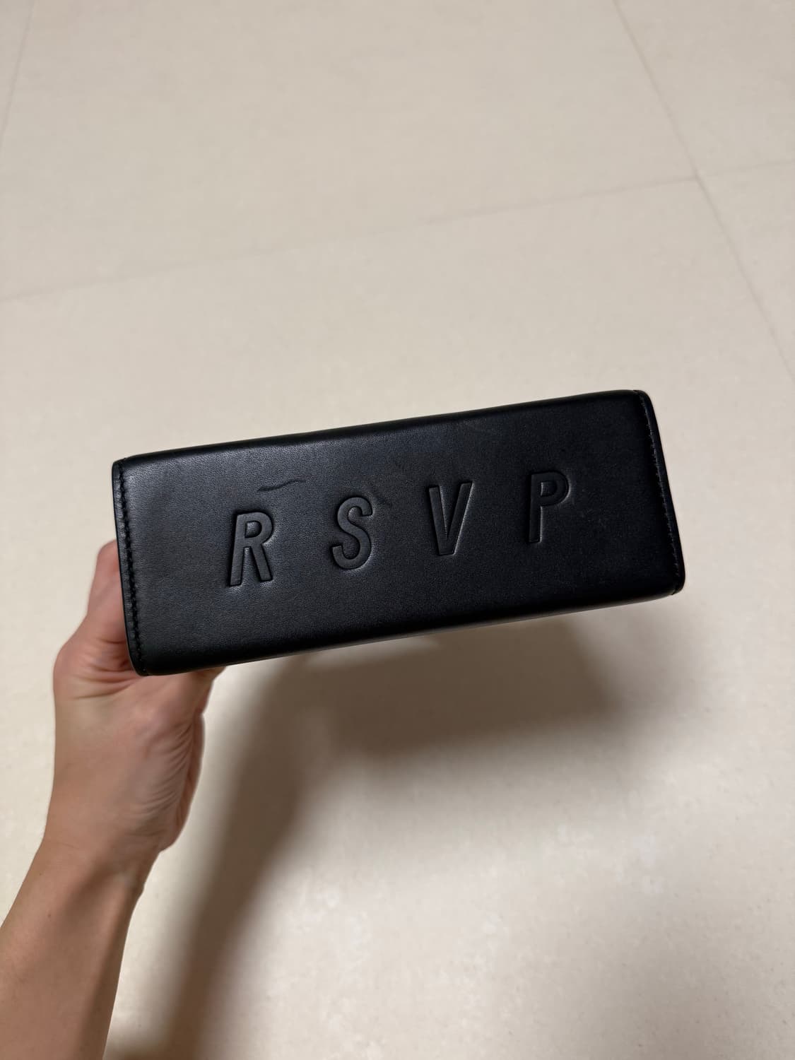 RSVP 먼치킨 카프스킨 크로스백 블랙  상품이미지6