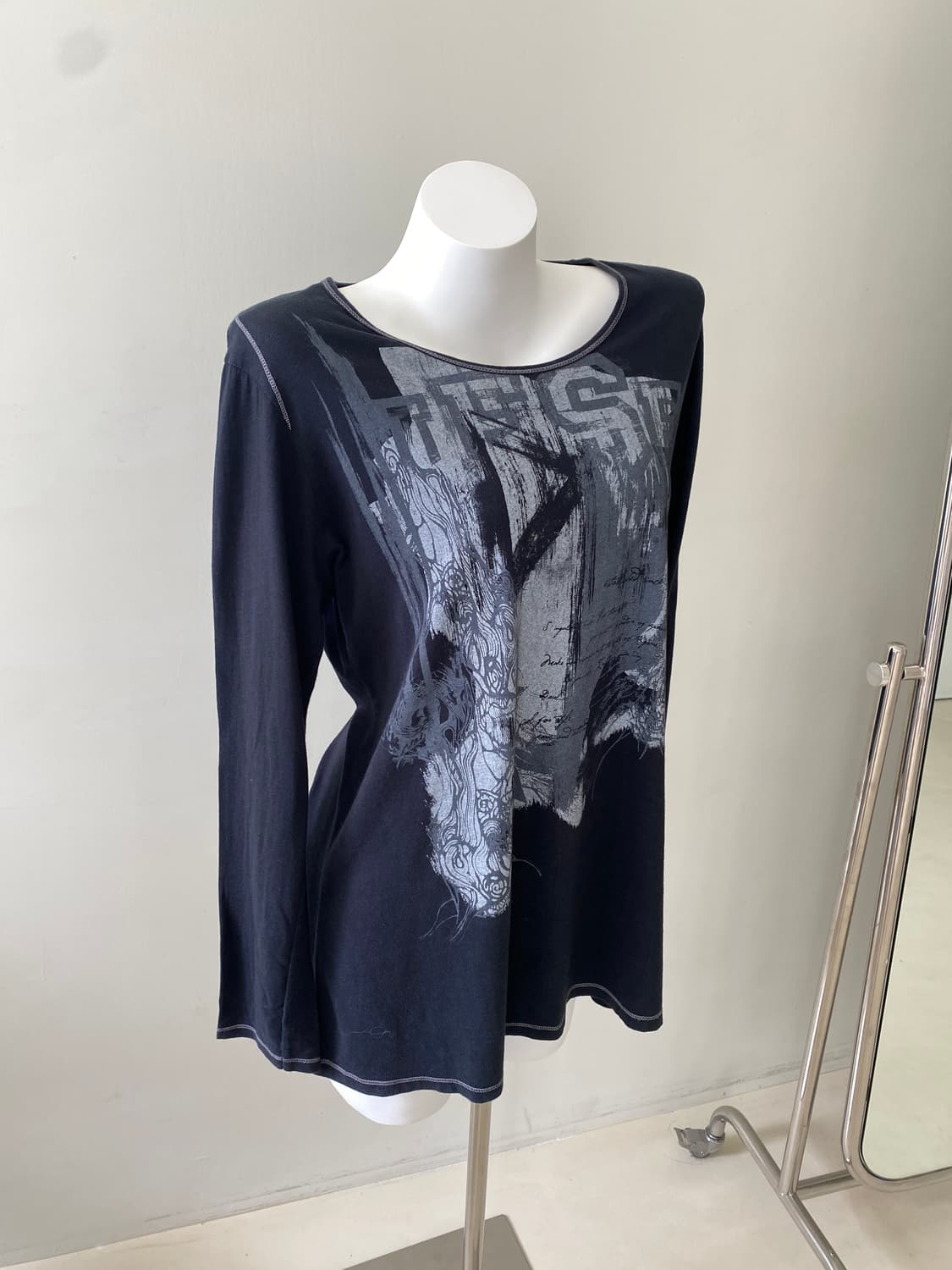 디젤 그래픽 롱슬리브 상품이미지2