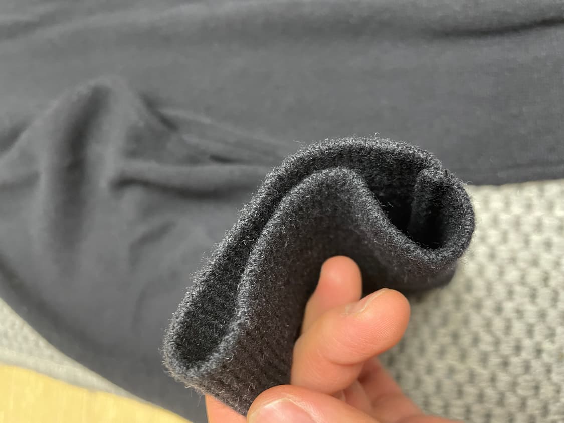 (3) 브라운야드 25FW 브이넥 니트 블랙 상품이미지5