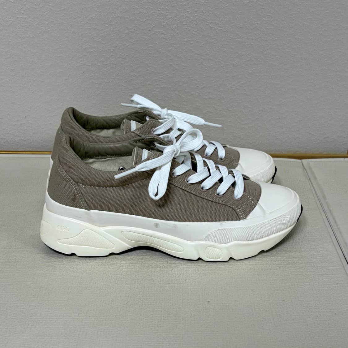 구호 스니커즈 베이지 상품이미지3