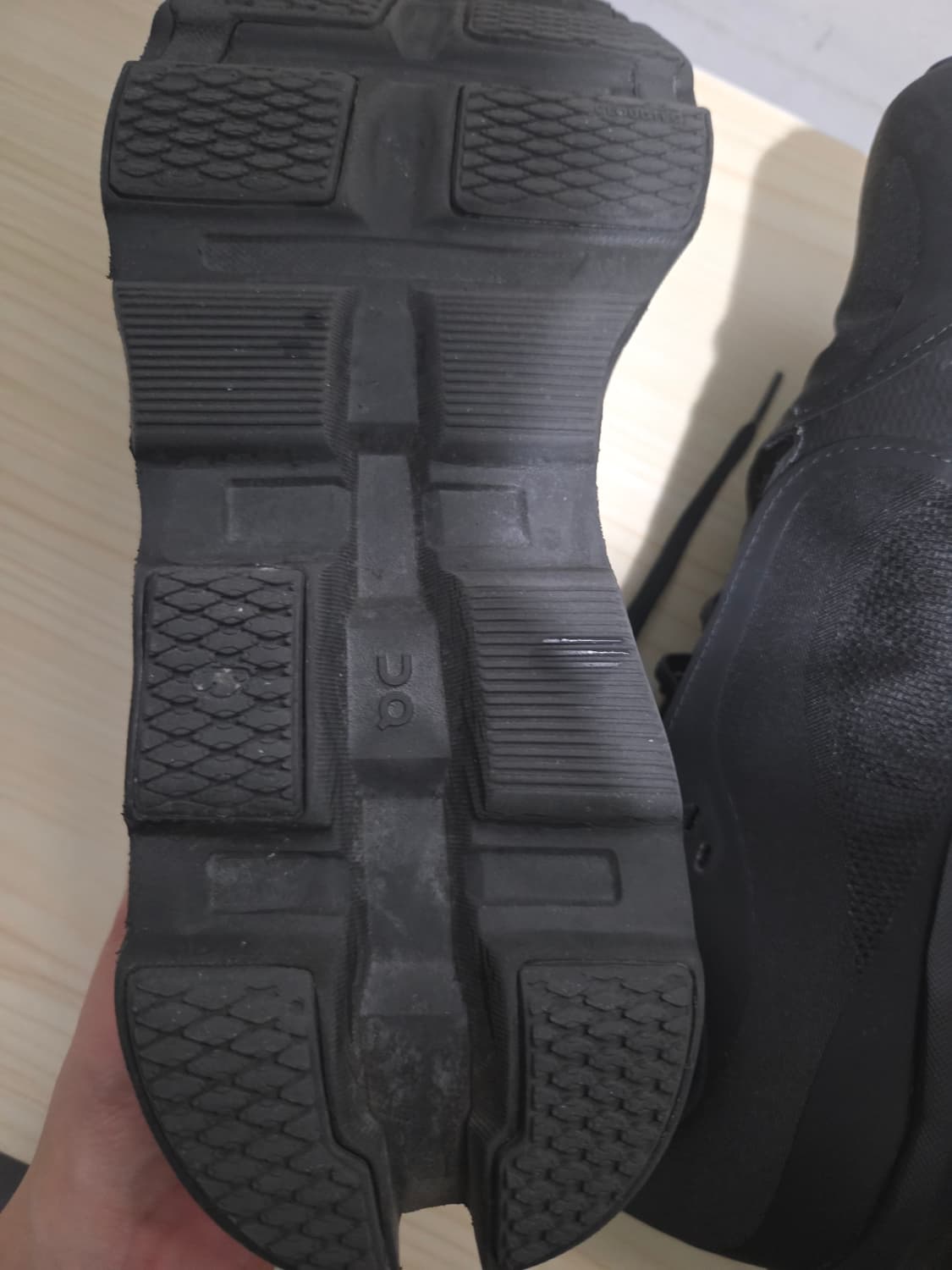 (285)파프 온러닝 클라우드몬스터2  블랙마그넷 상품이미지3