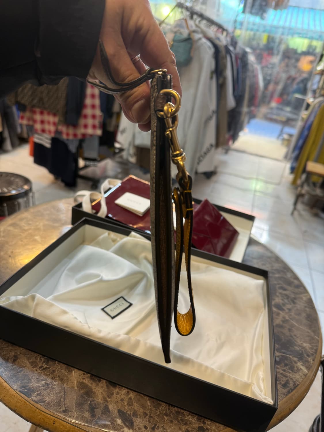 정품 구찌 네오 클러치 팝니다 상품이미지3