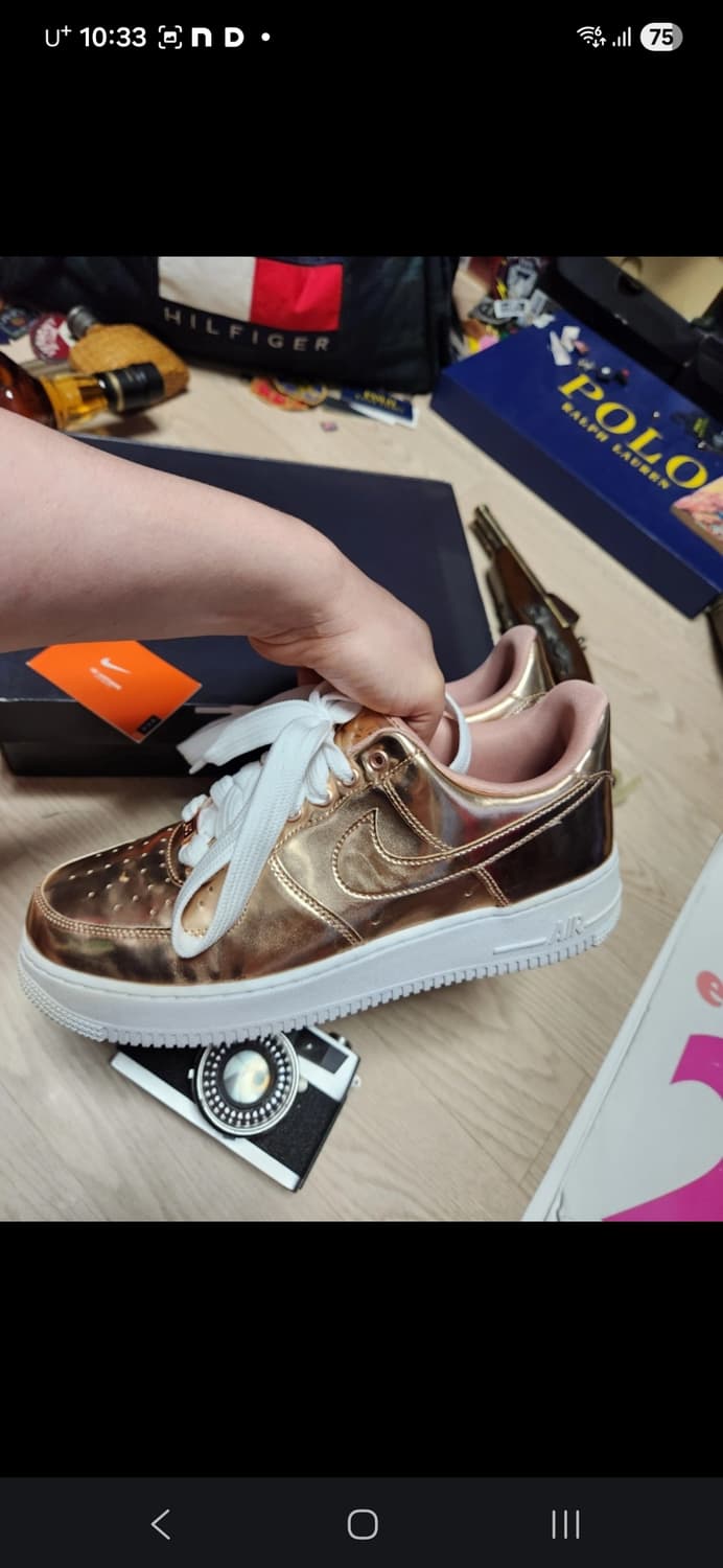 (화보촬영 1회 착용) 나이키 에어포스 골드 메탈릭 포스 275 상품이미지3