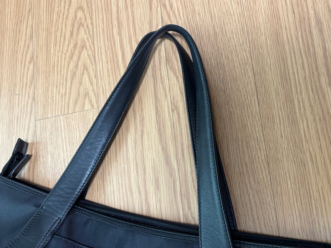 이세이미야케 i’m product 가죽 레더 토트백 상품이미지4