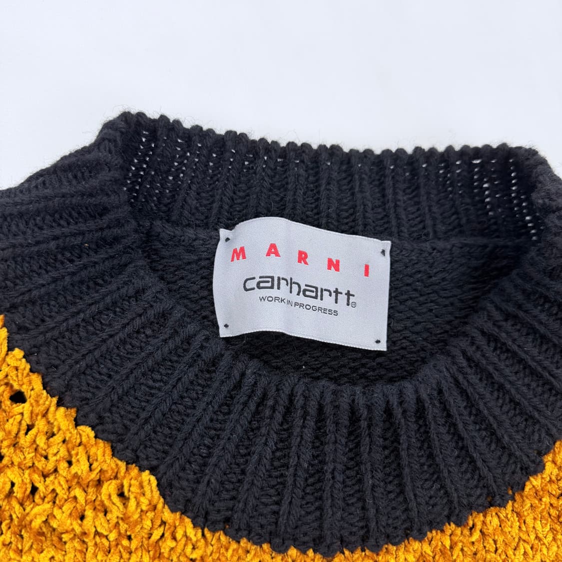 마르니x칼하트 wip 콜라보 크루넥 니트 상품이미지3
