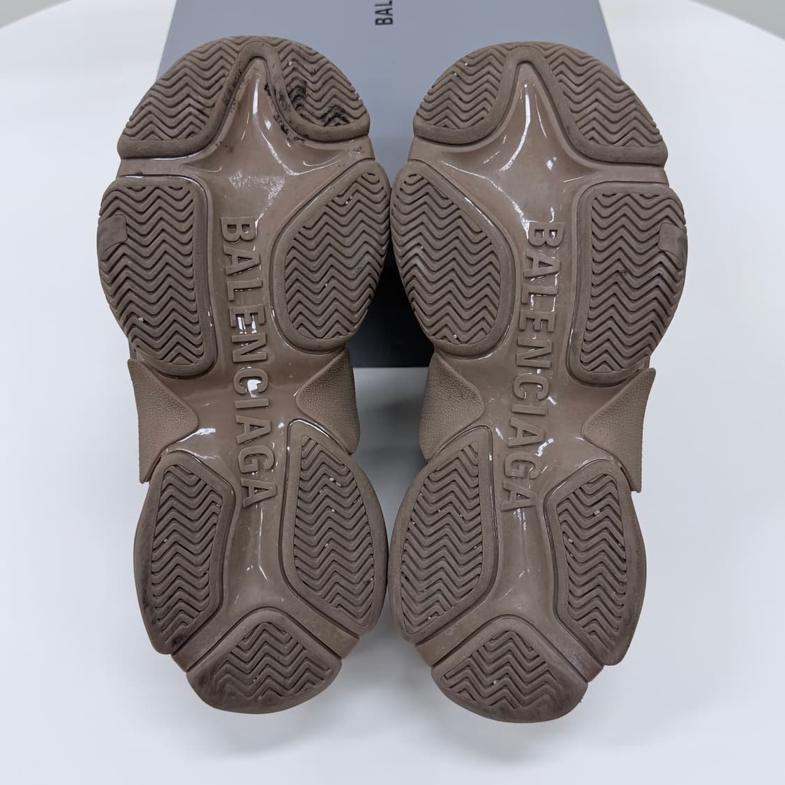 [S급/250] 발렌시아가 트리플 S 올 오버 로고 스니커즈 베이지 상품이미지8