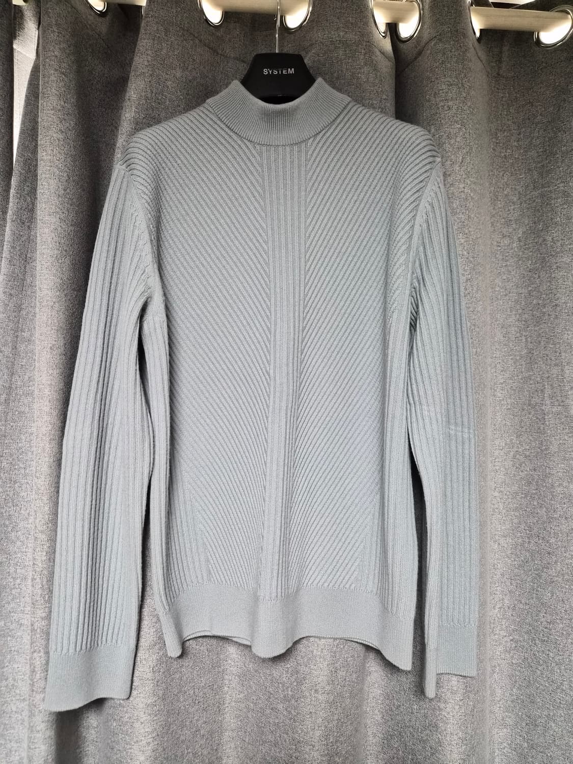 타임옴므 빗살무늬 모크넥 니트 팝니다 우영미 솔리드옴므 상품이미지1