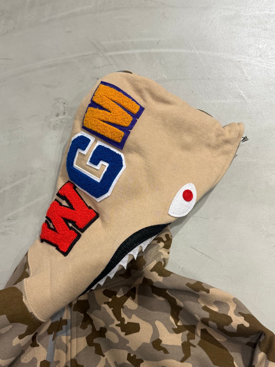 베이프 22f/w 샤크 후드집업  상품이미지3