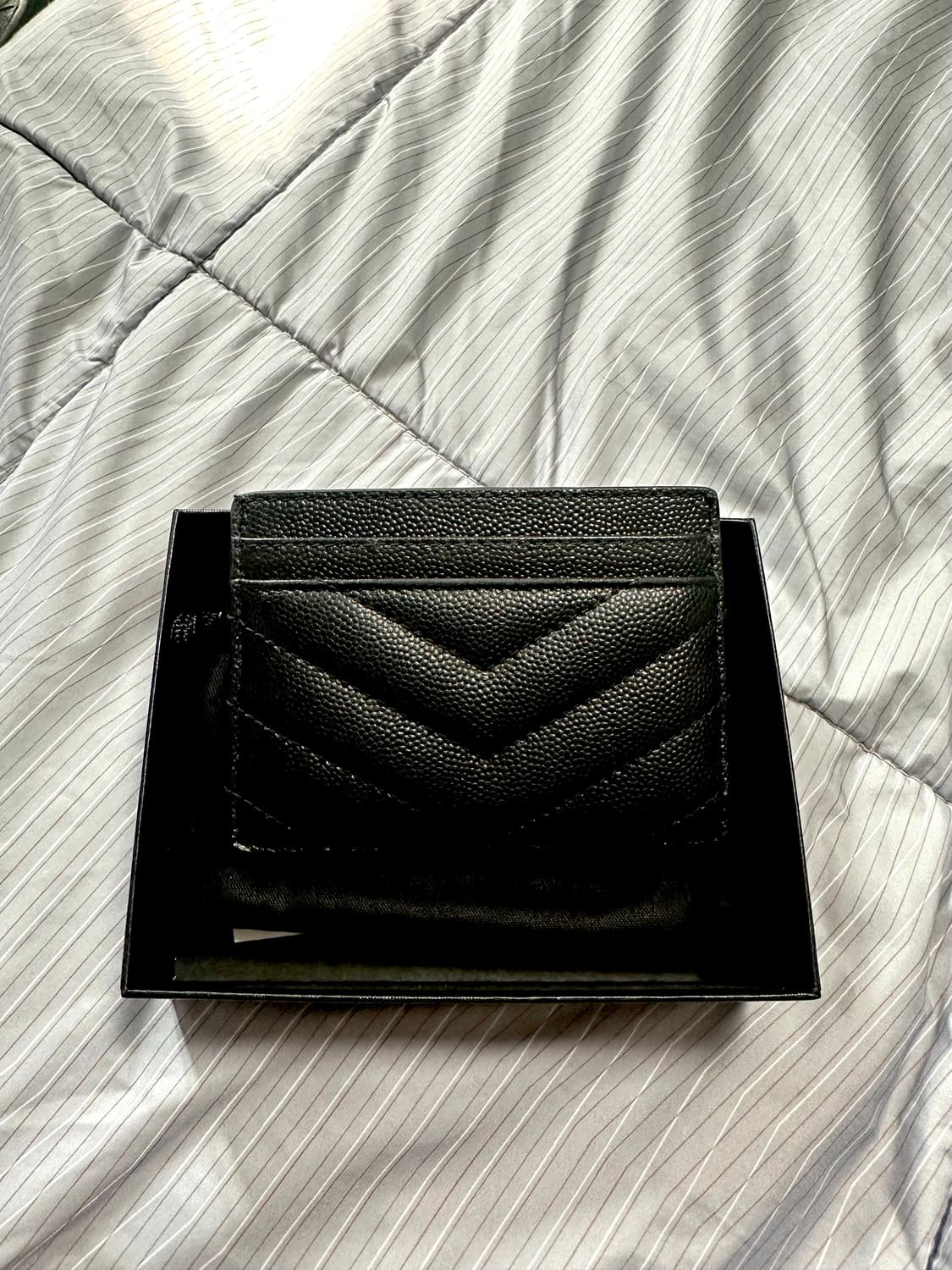 생로랑 마틀라세 금장 카드지갑 상품이미지3