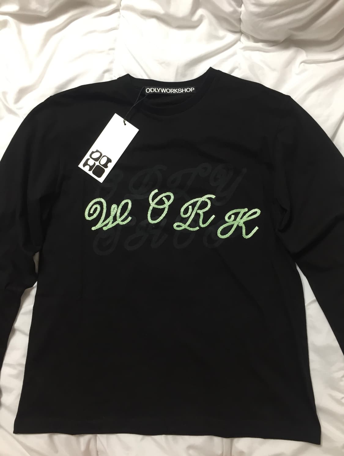 오들리워크샵 hermit cursive tee 롱슬리브 티 상품이미지3