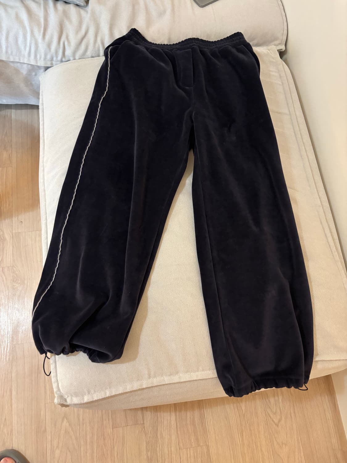 아모멘토 벨벳와이드 팬츠 라지 상품이미지3