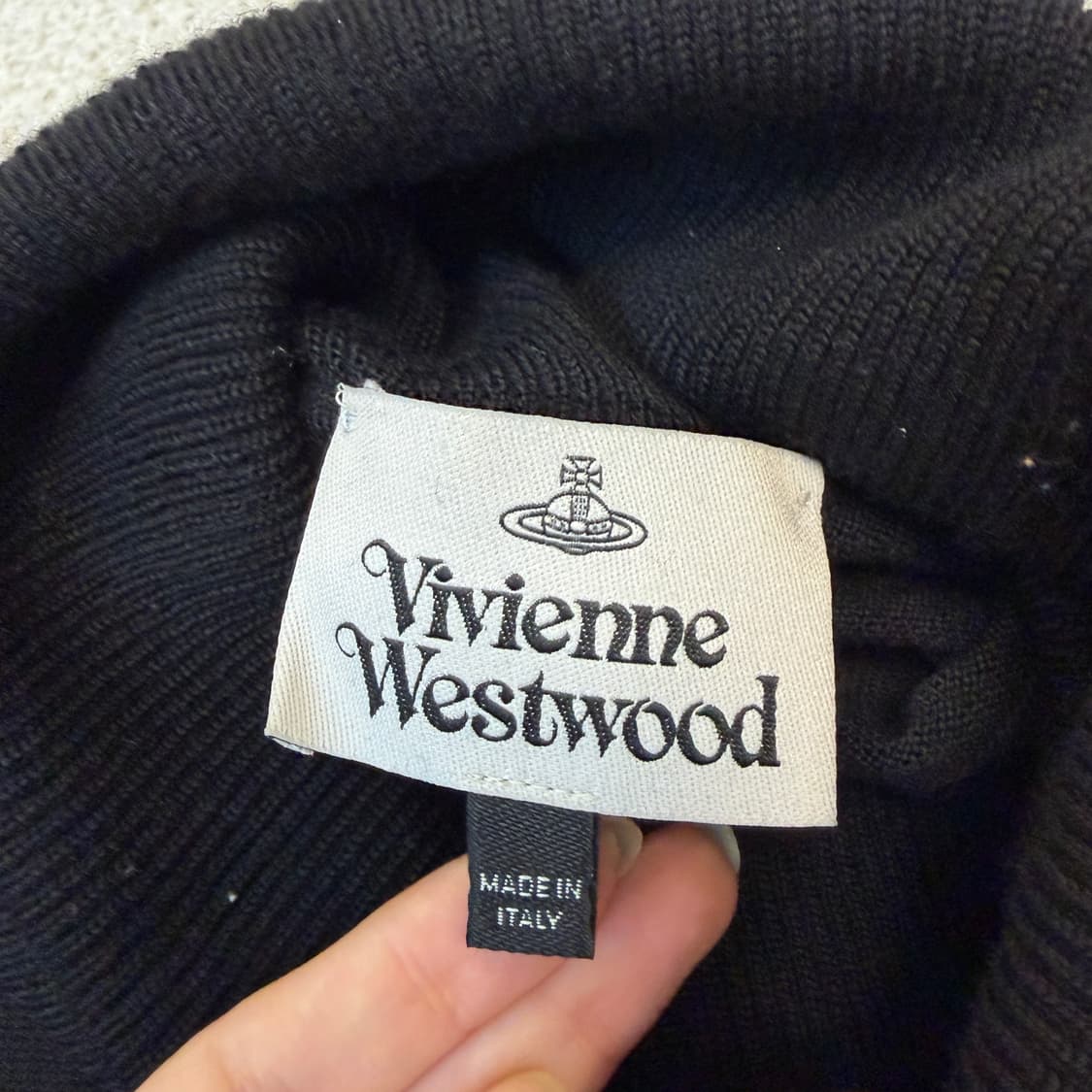 비비안웨스트우드 줄리아 하이넥 니트 상품이미지3